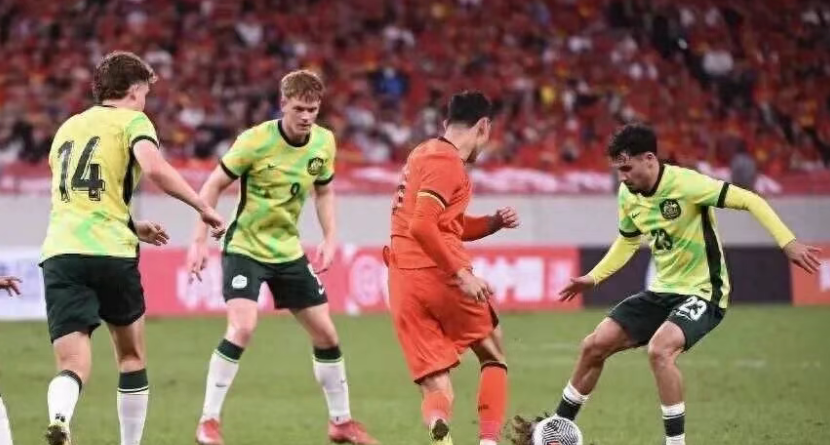 中国男足出线,外国球迷破防:真可耻!怒喷假球,呼吁亚足联调查