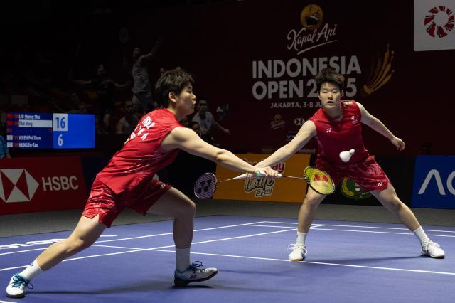 （体育）（4）羽毛球——印尼公开赛：刘圣书_谭宁晋级女双八强XxjpseC007250_20250605_PEPFN0A001.jpg