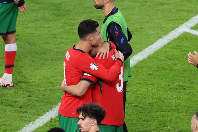 1738912705906073265.jpg 4317126811154206c9fcdefaultlarge_1024.jpg