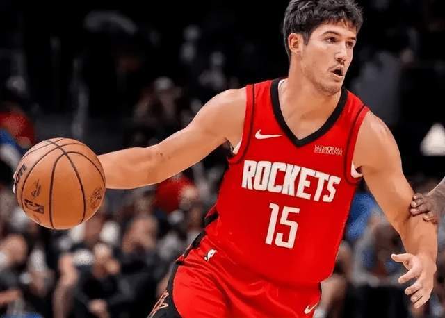 开云中国-险胜活塞!杜兰特32+7+3,谢泼德18+2又立功,乌度卡也如梦初醒了